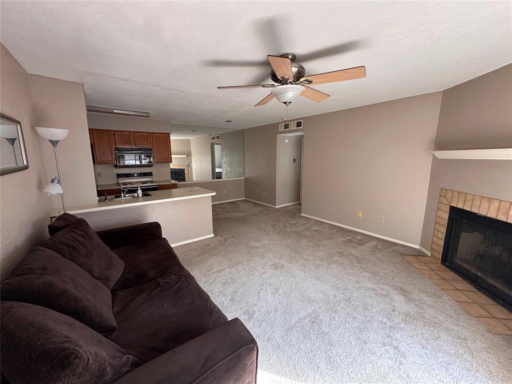 Welcome to Nottingham Condominiums — the perfect blend of comfort, convenience, and campus living! Located directly across the street from the Lloyd Noble Center and just minutes from the University of Oklahoma campus, this well-maintained condo offers an unbeatable location for students, alumni, or anyone wanting to enjoy the heart of Norman.

Inside, you’ll find an inviting open layout with a spacious living area, a bright kitchen with ample cabinet space, and a comfortable bedroom retreat. The private patio provides a relaxing space to unwind after class or game day.

Community amenities include a swimming pool, on-site laundry, and reserved parking. Whether you’re looking for a personal residence or a low-maintenance investment property, this condo checks every box for value and location.

?? Highlights:

Across from OU’s Lloyd Noble Center

Minutes to Campus Corner & I-35

Pool, laundry, and maintenance included

Ideal for students or investors