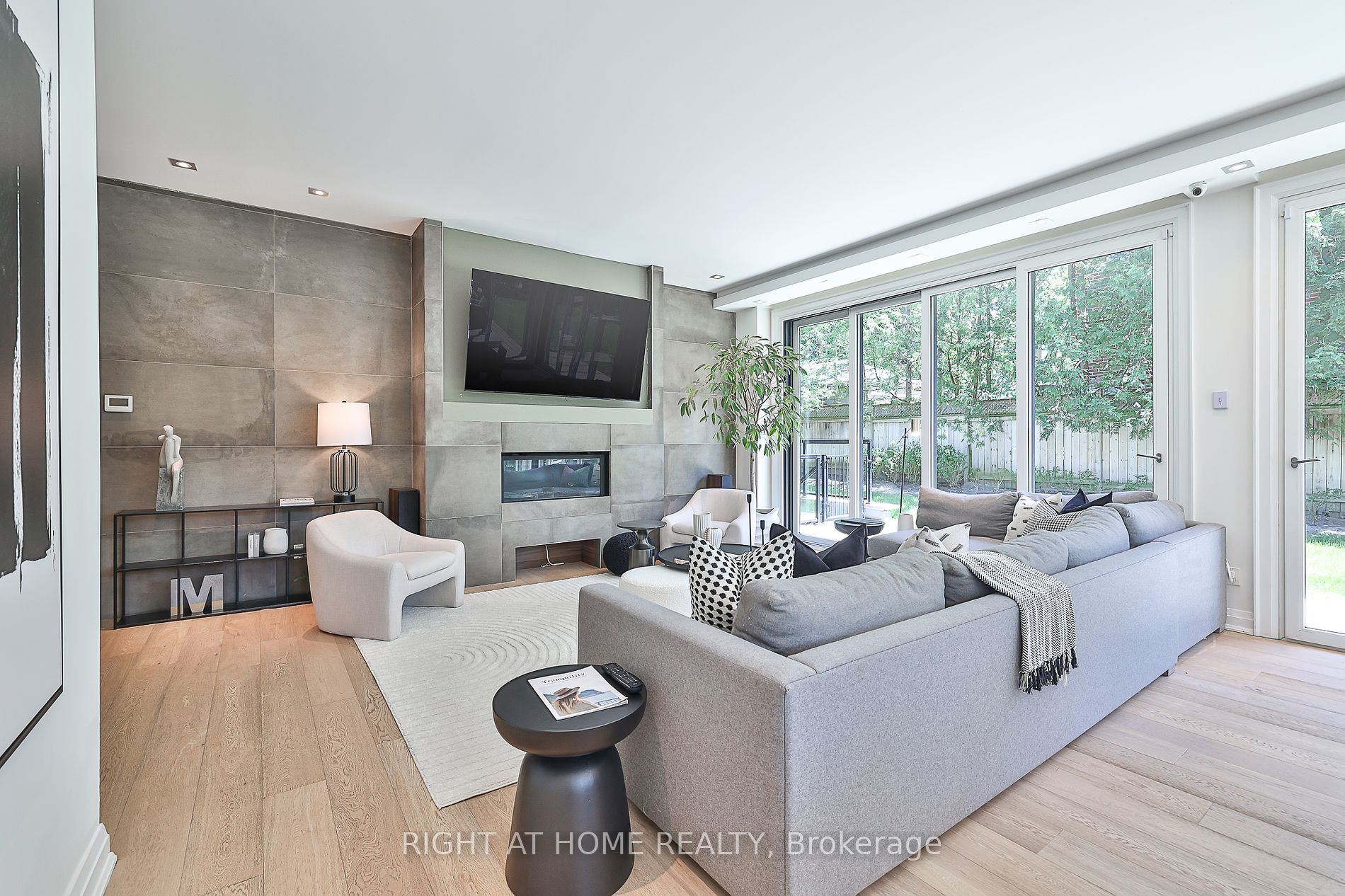 179 Old Yonge St