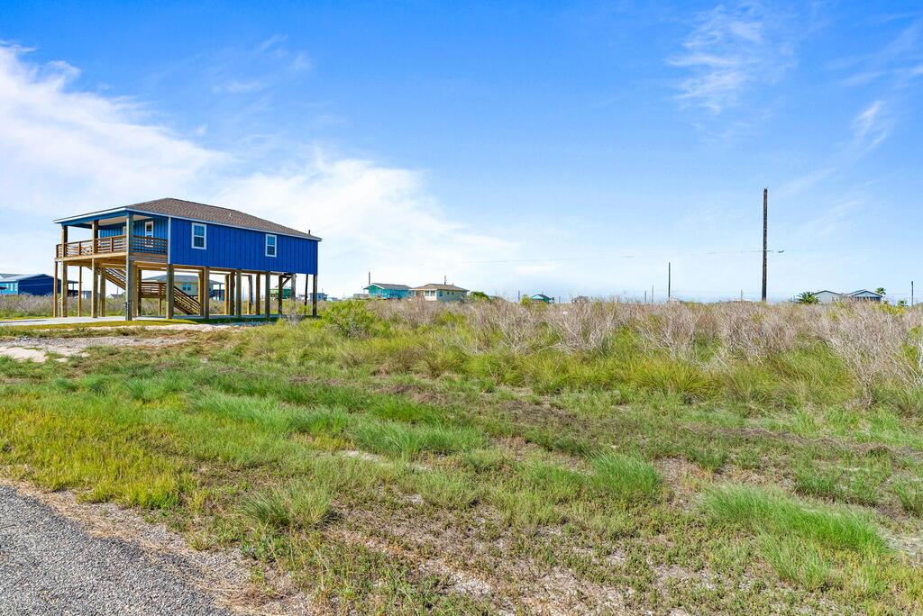 HOLIDAY BEACH SPECIAL - 2 lots ready to build a custom home.  2 lots that are 50 x 100 each. Golf cart ride to the Fishing Pier, Kayak launch or just going for a ride.