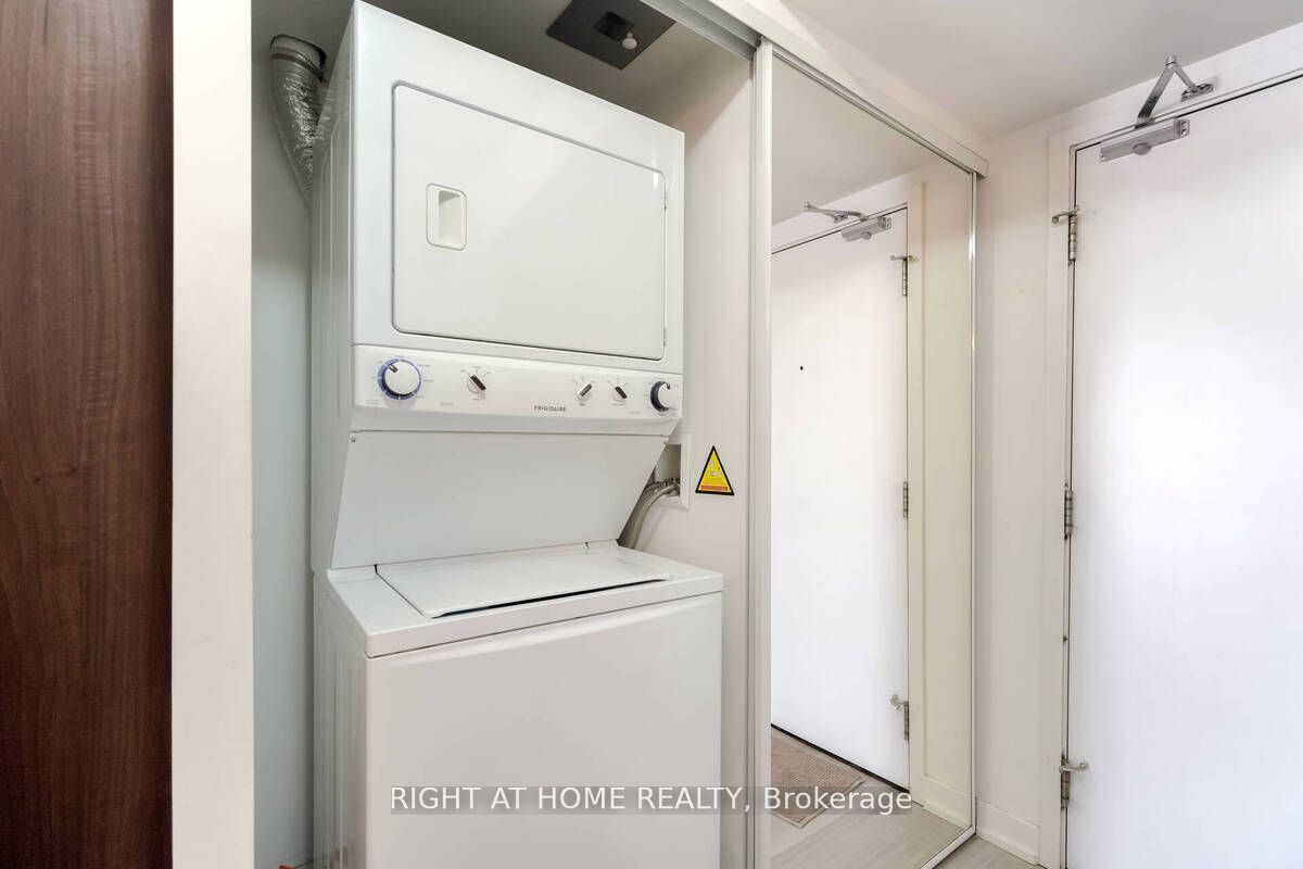 121 Mcmahon Dr 1216