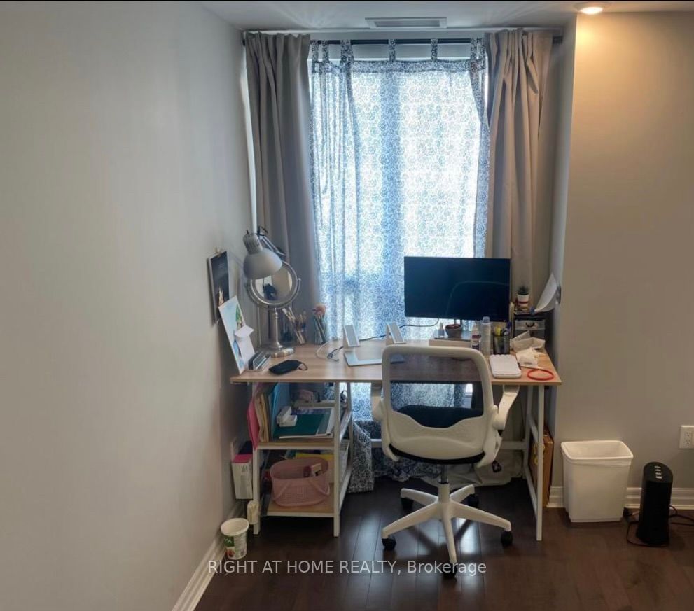 195 Besserer St 2008