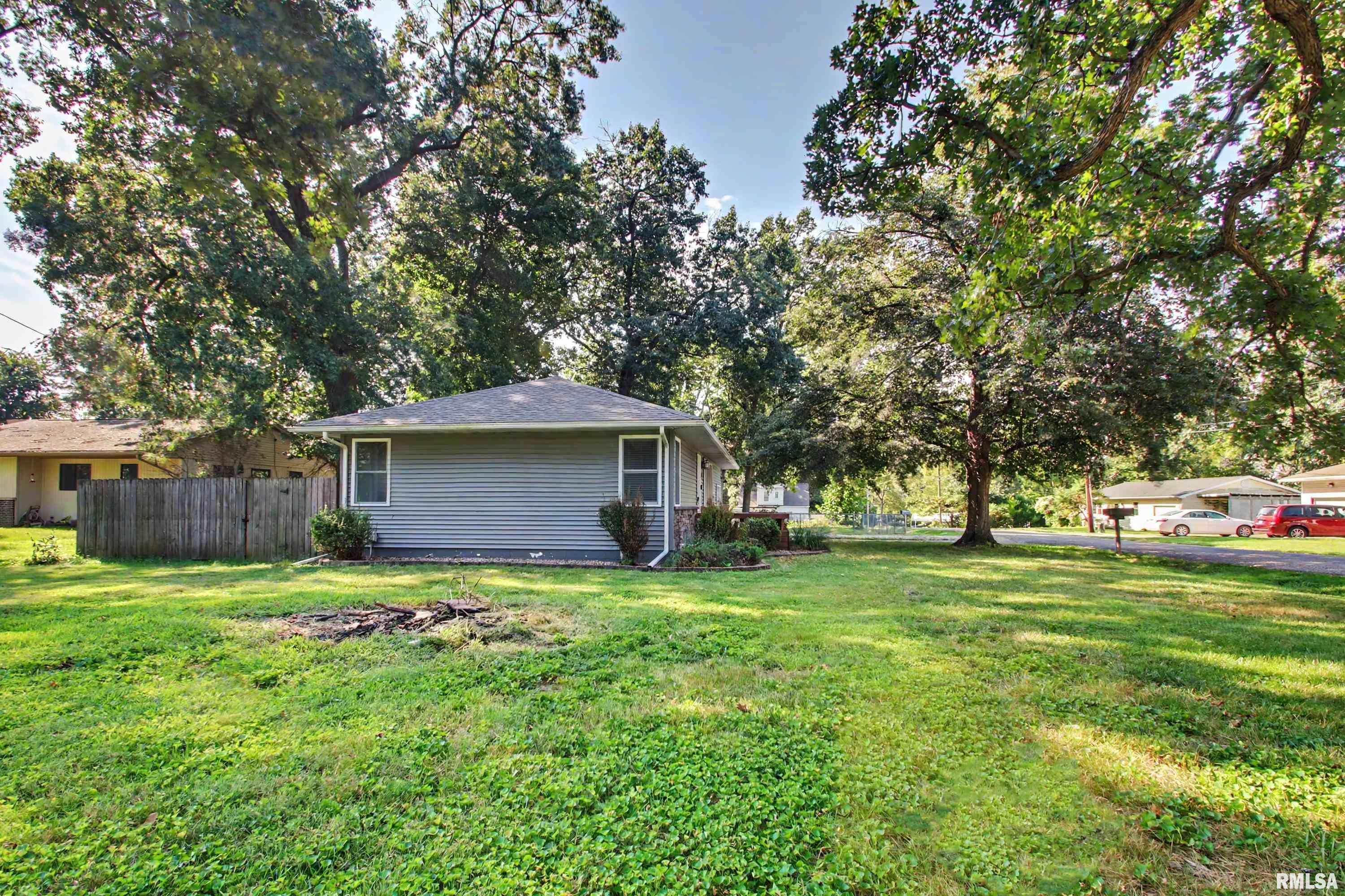530 Hickory Grove W