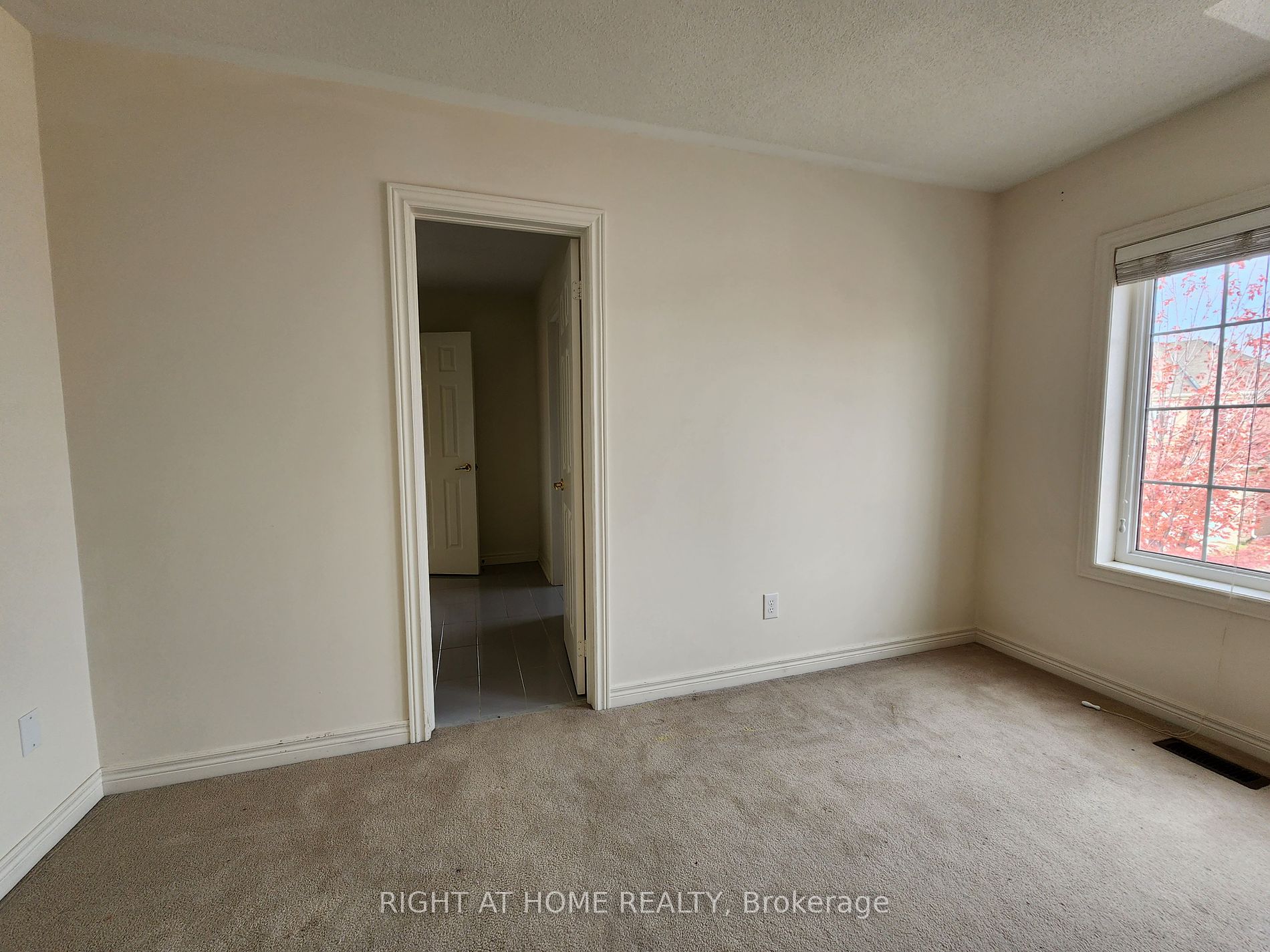 3185 Larry Cres