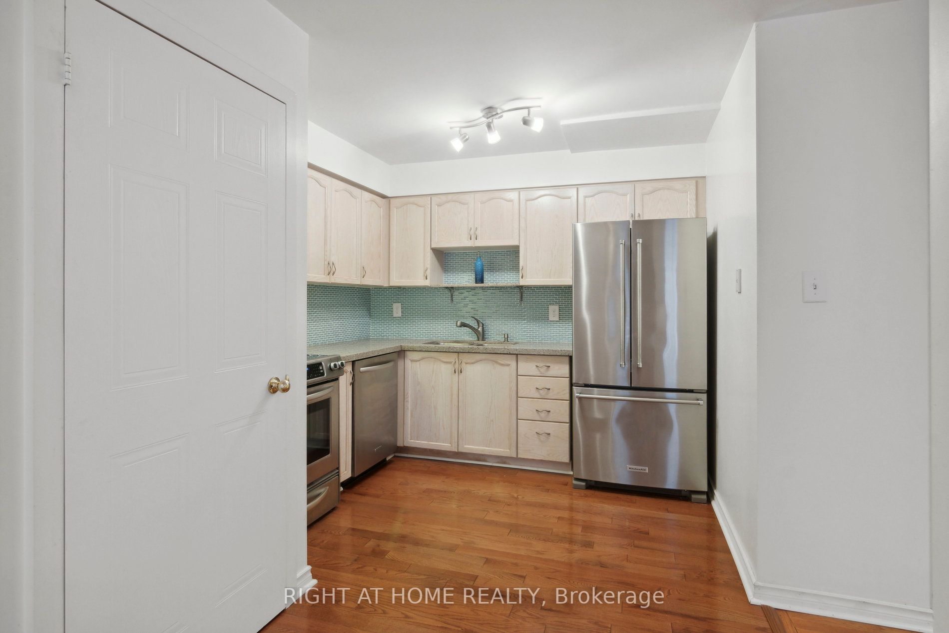 72 Sidney Belsey Cres 307