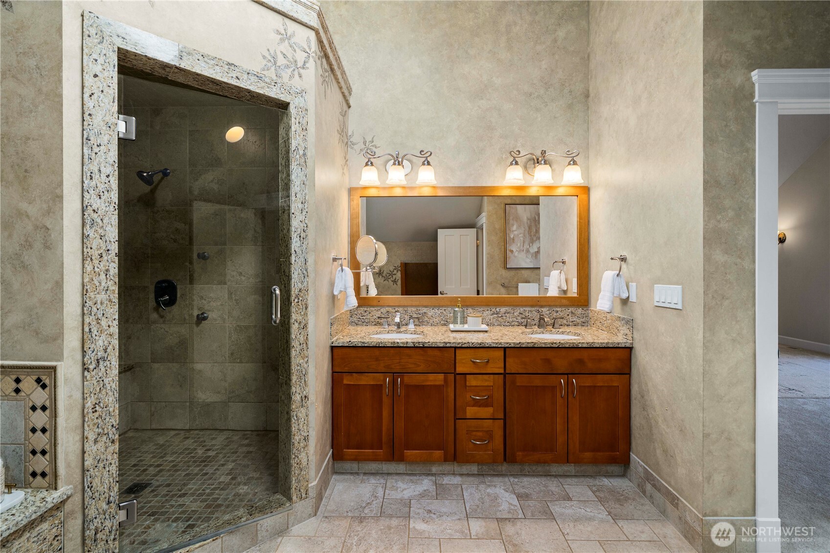 11028 E Riverside Drive