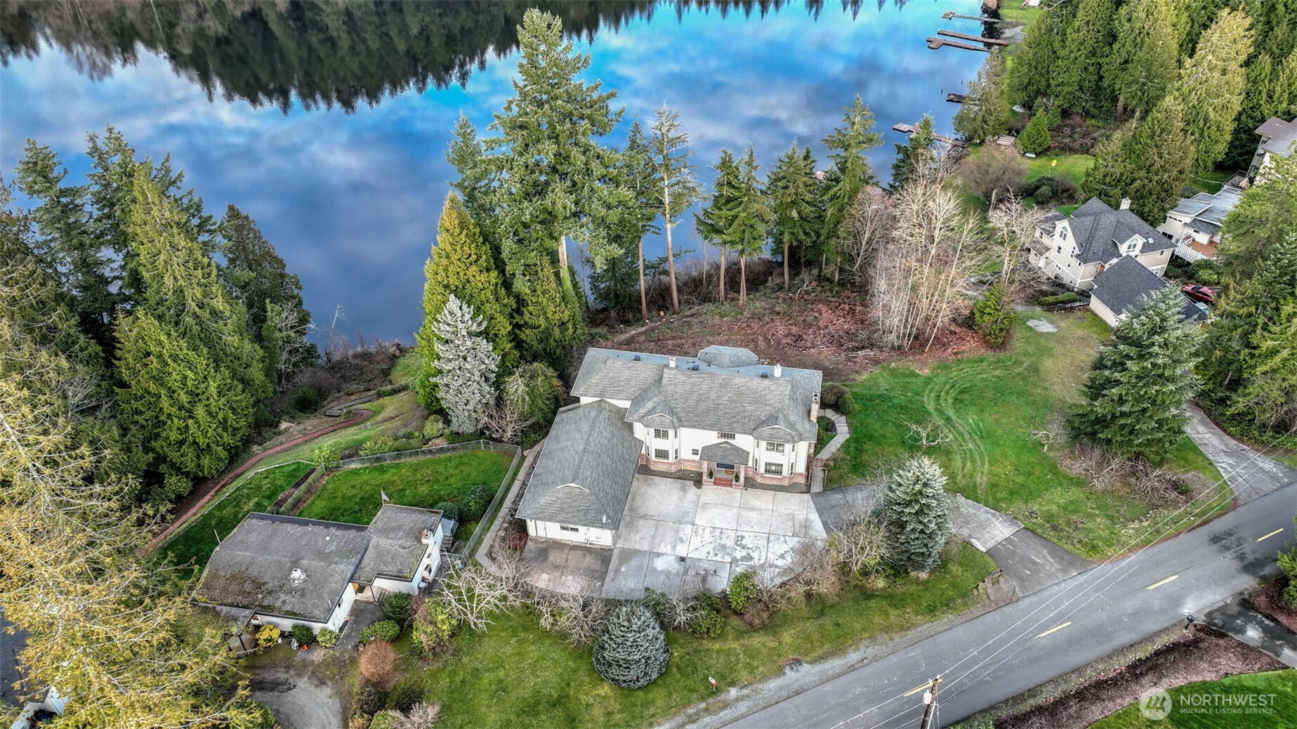 18432 W Lake Desire Drive SE