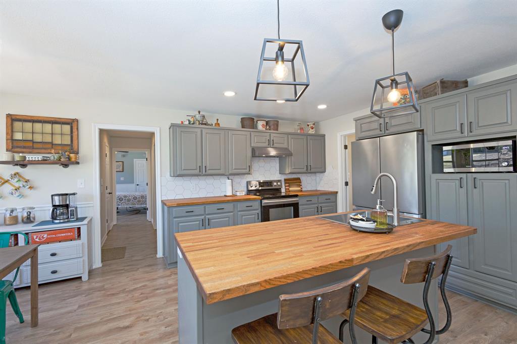 13508 Deussen Road