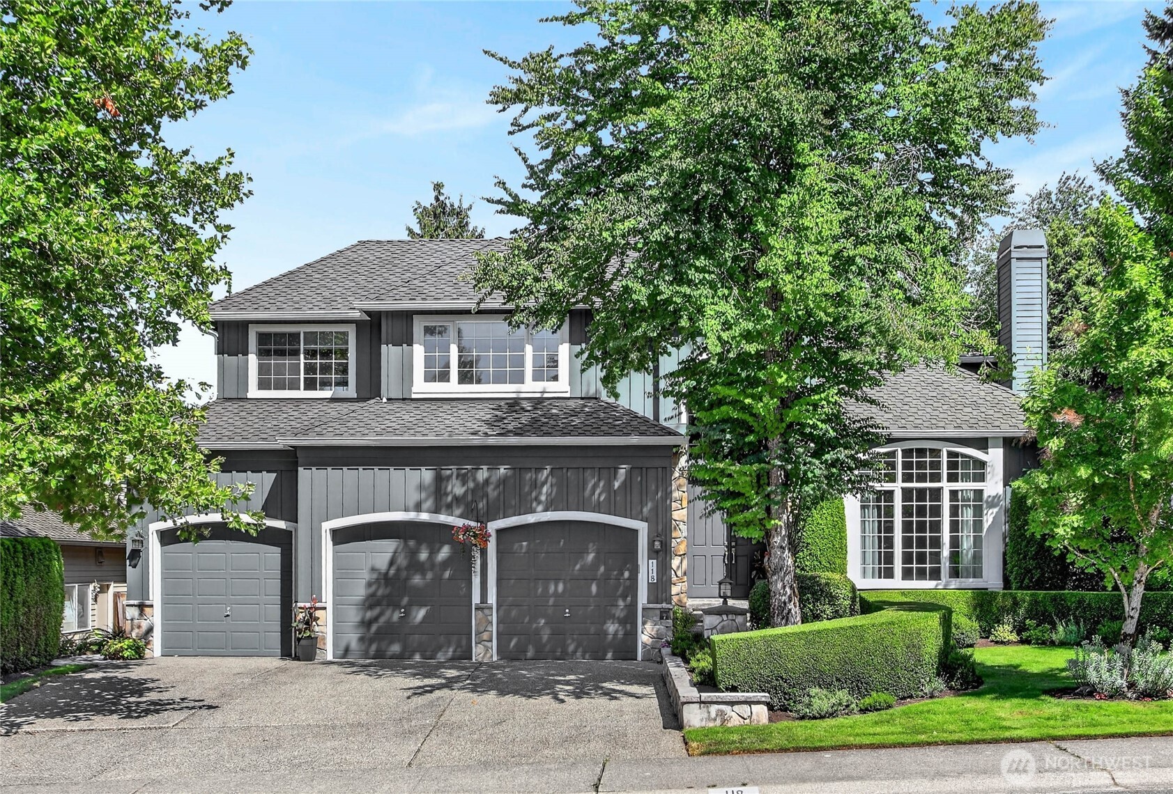 Pride of ownership shines throughout this exceptional Murray Franklin home in the beloved Montrachet neighborhood, located near The Plateau Club. Backing to the neighborhood park, this beautifully updated home offers timeless style, quality craftsmanship, countless designer upgrades, and an inviting floor plan. A dramatic two-story foyer welcomes you inside, where rich hardwood floors, elegant millwork, and designer finishes create a warm, sophisticated atmosphere. The thoughtfully remodeled chef’s kitchen features custom cabinetry, a large island, spacious walk-in pantry, updated lighting, butler's pantry, & an adjacent breakfast nook that flows seamlessly into the expansive family room w/ custom built-ins, gas fireplace w/ updated mantel. Formal living & dining rooms provide the perfect setting for gatherings, while a dedicated main-floor den offers an ideal home office. Upstairs, the luxurious primary suite is a private retreat w/ a stunning remodeled spa-inspired bath, & custom cedar-lined closet system. Plenty of room for everyone w/ three spacious secondary bedrooms, & a beautifully updated hall bath. The huge bonus room w/ closet provides endless possibilities - ideal as a media room, playroom, home gym, or 5th bedroom. Step outside to a charming, private backyard with stone pathways, an entertaining patio, hot tub, & direct access gate to the neighborhood park. Brand new exterior paint. Pre-inspected.