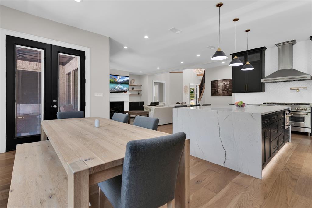 931 Waterloo Lake Drive