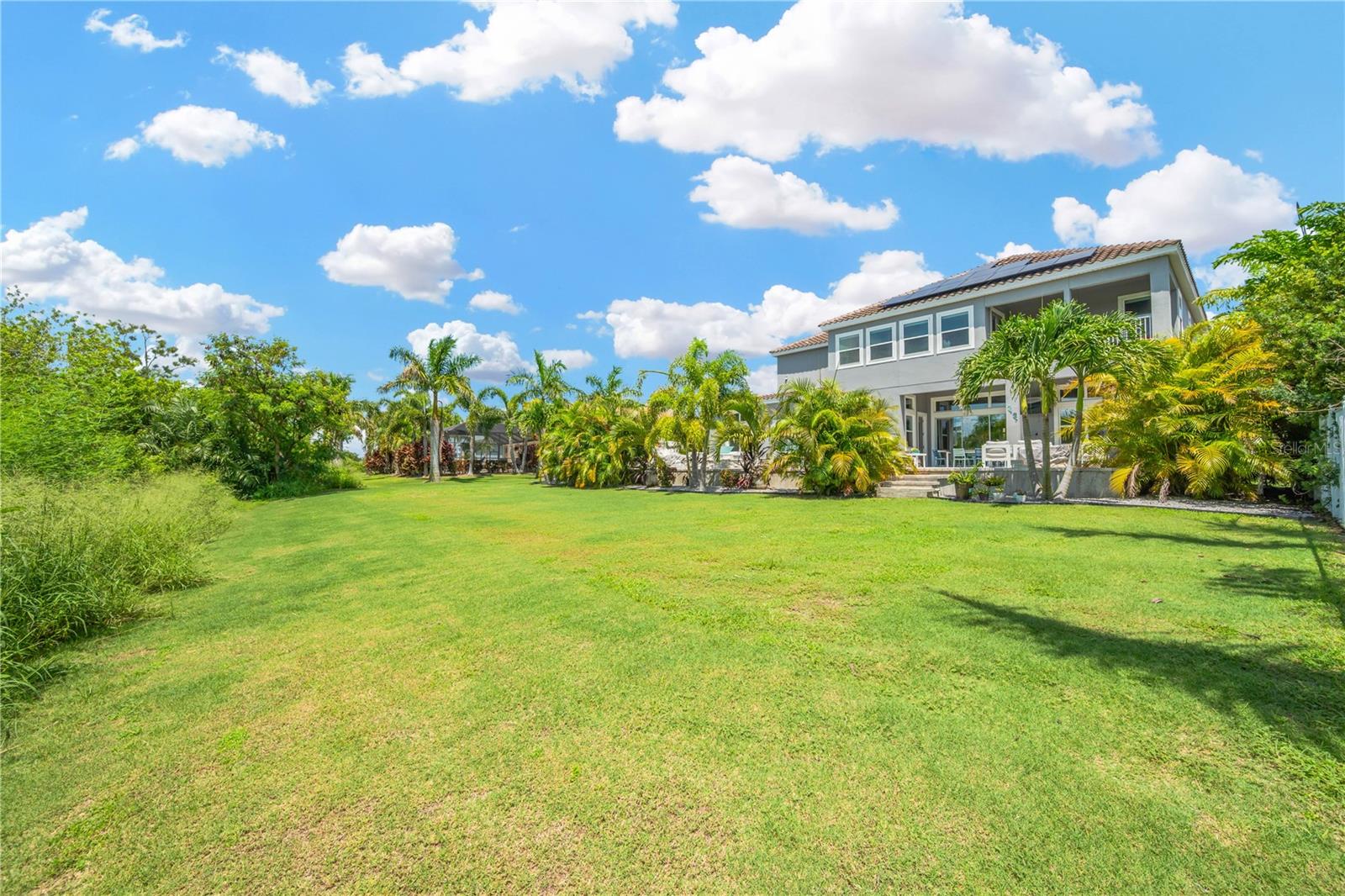 832 Manns Harbor Drive