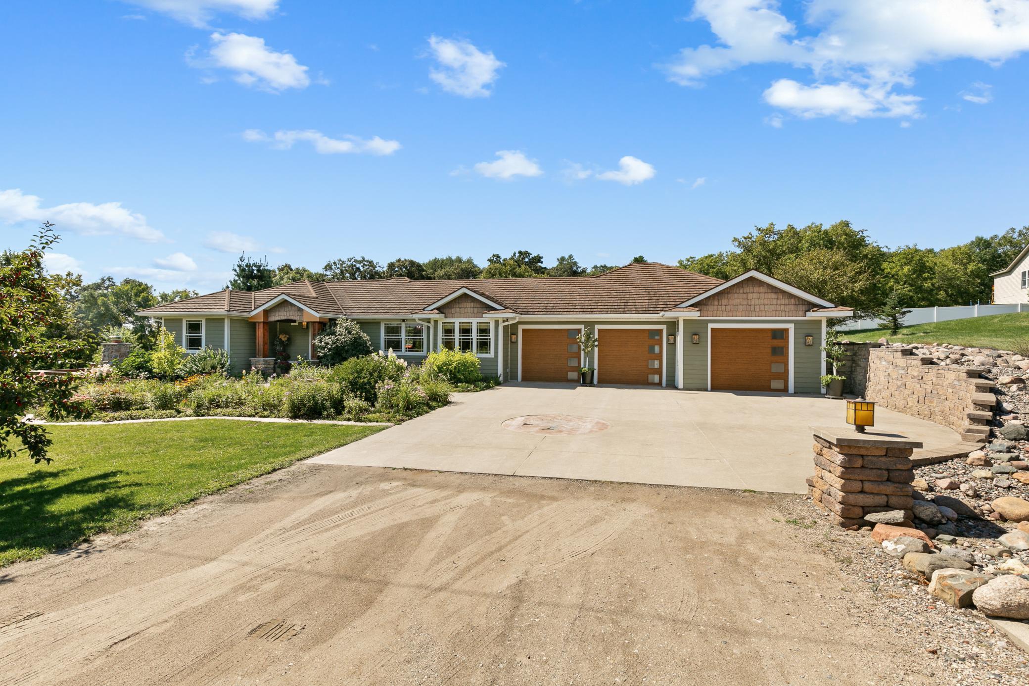 20942 Marshfield Circle