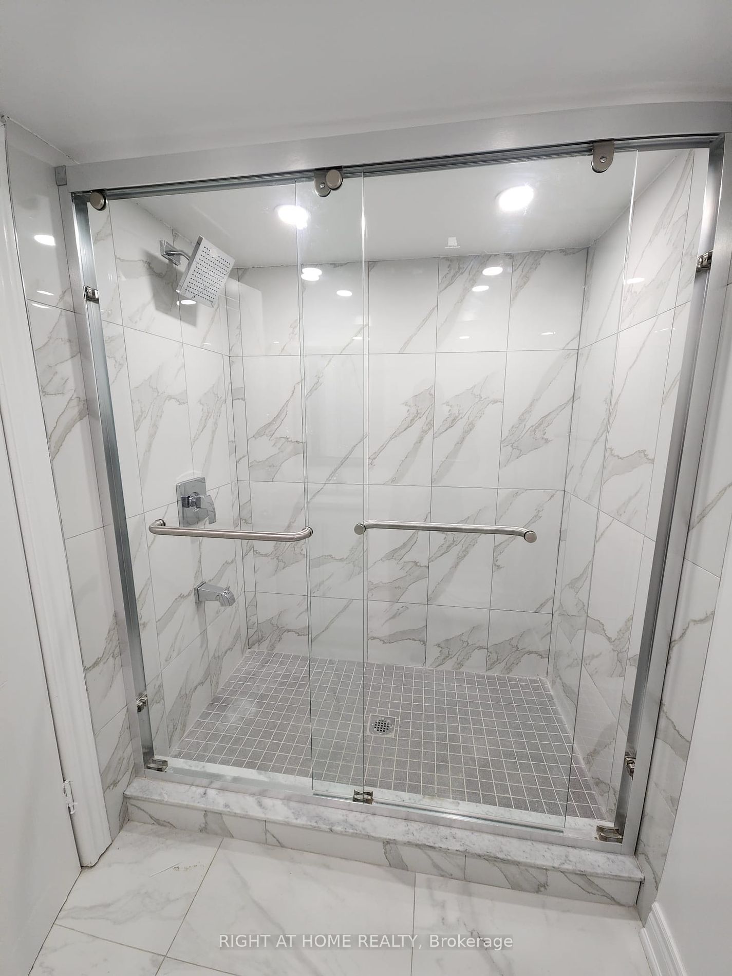 9 Mediterra Dr (Bsmnt)