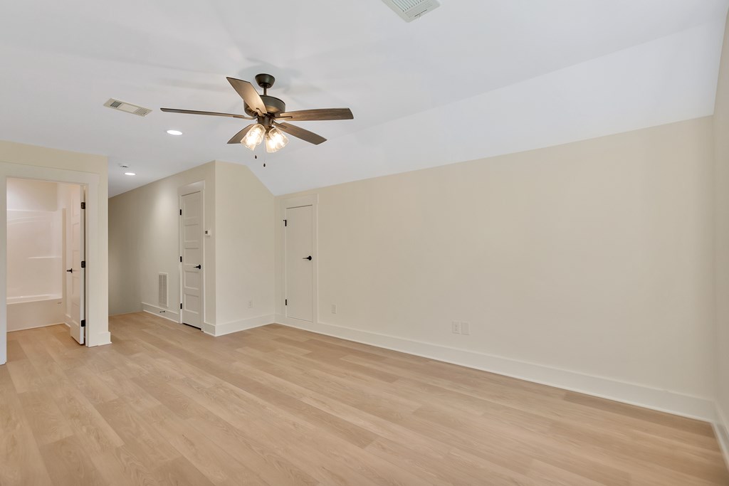 304 Abercrombie Point