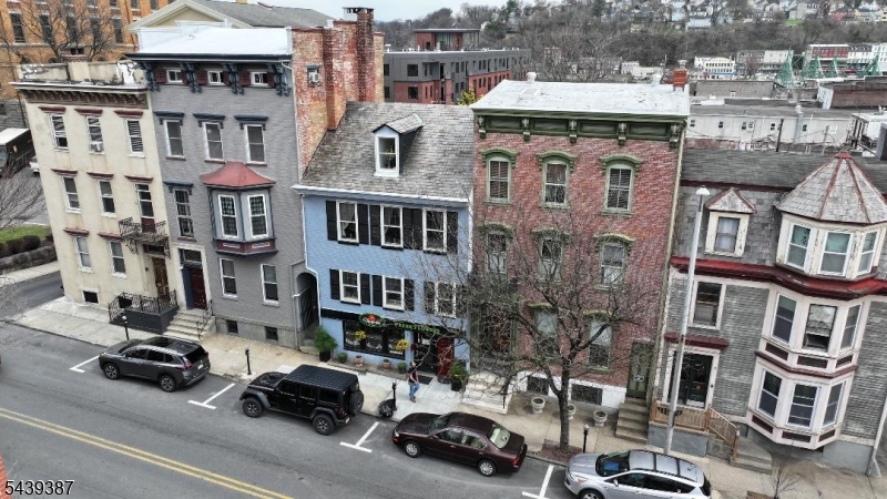 21 N 2nd St