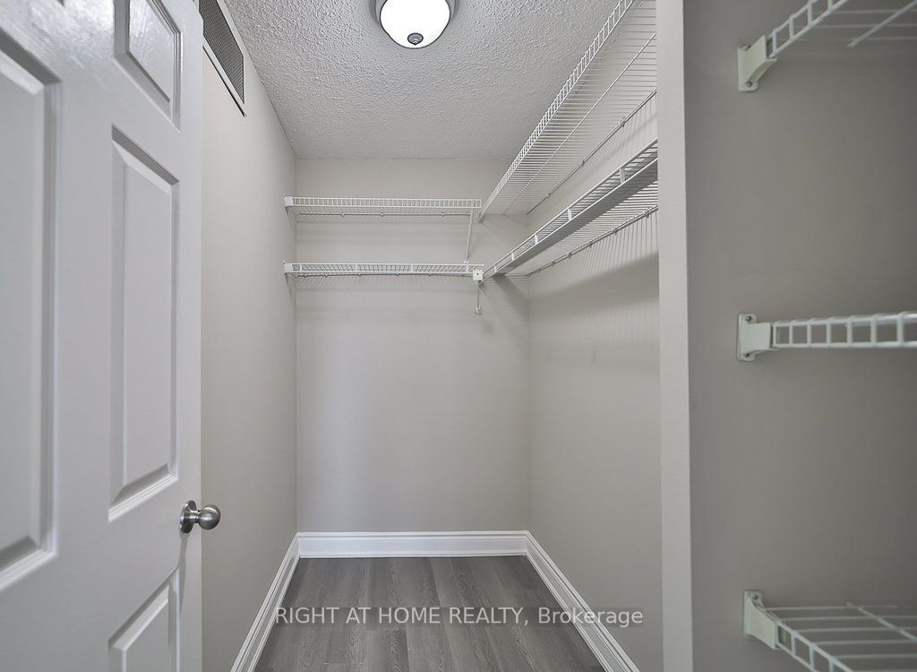 265 Enfield Pl 1001
