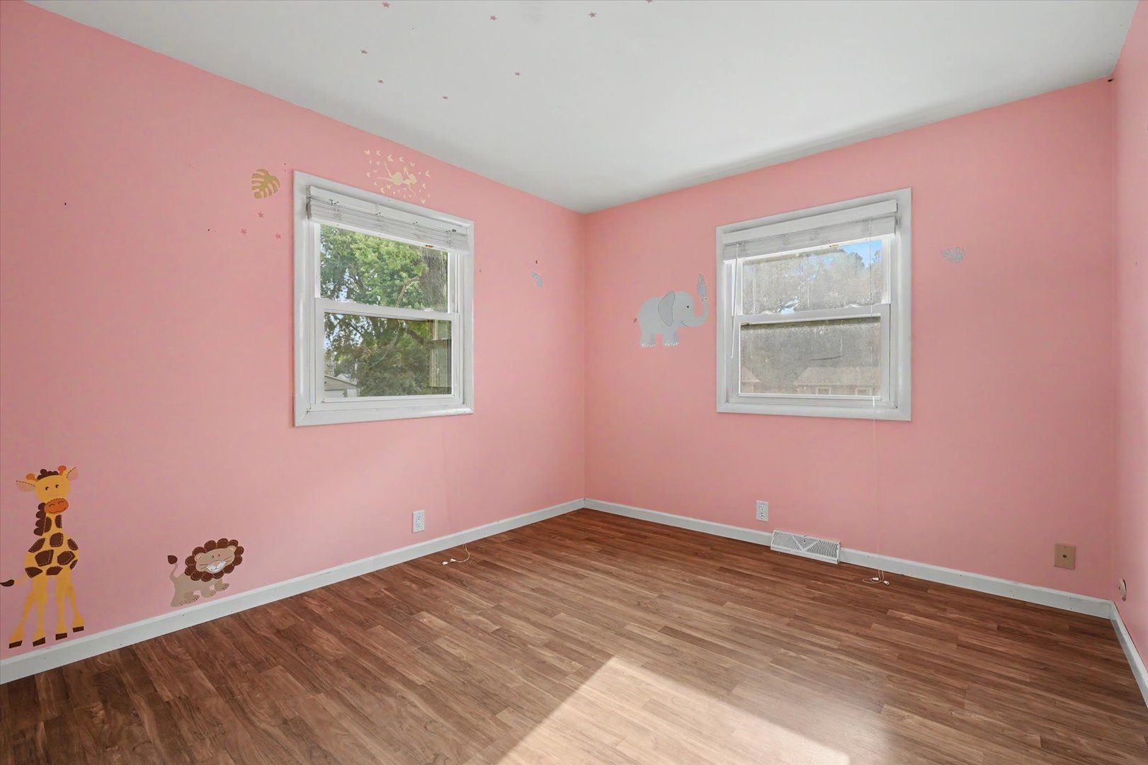 2401 Arden Drive