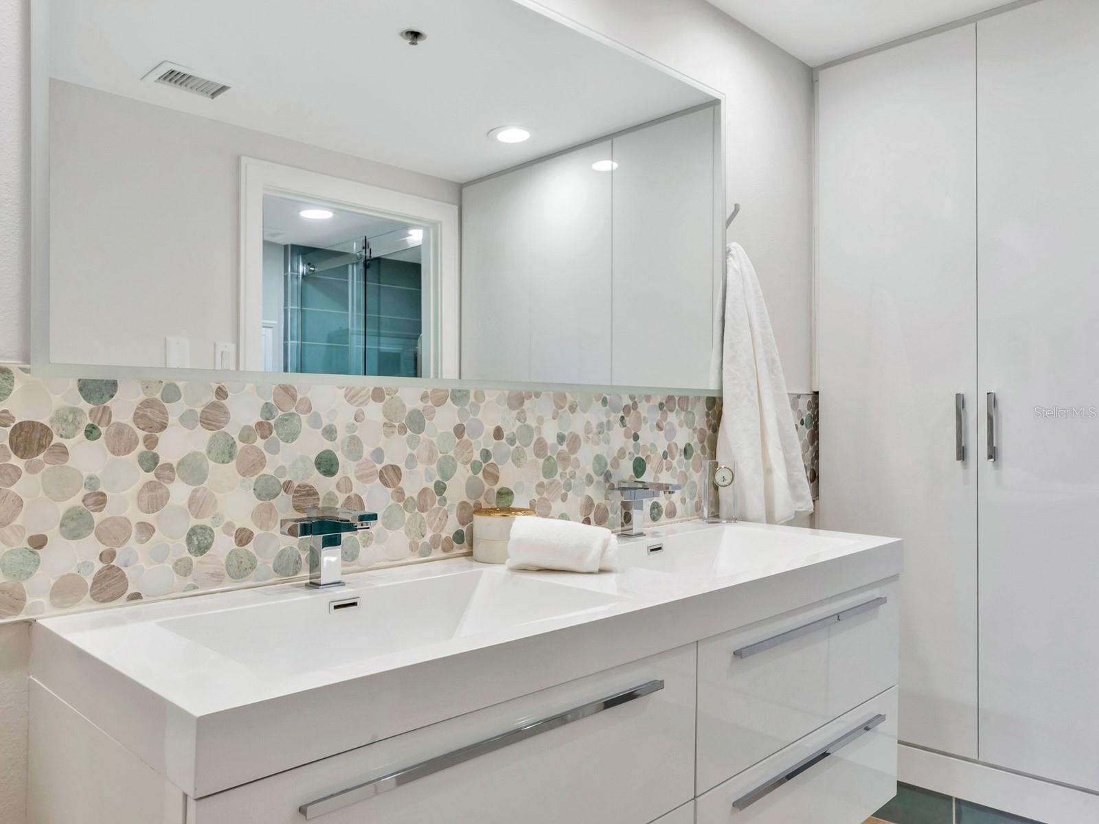 1255 N Gulfstream Avenue 204