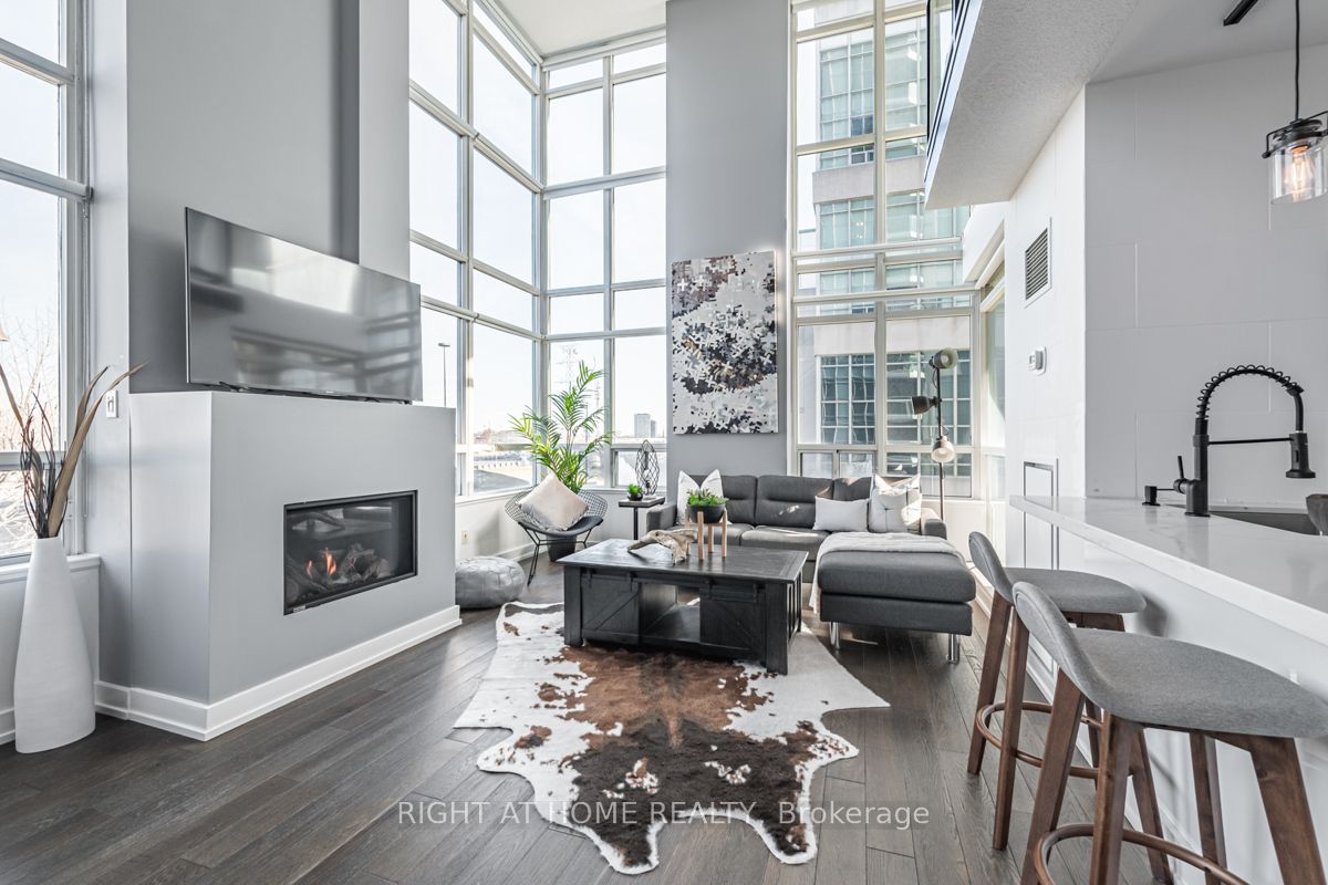 200 Manitoba St 235