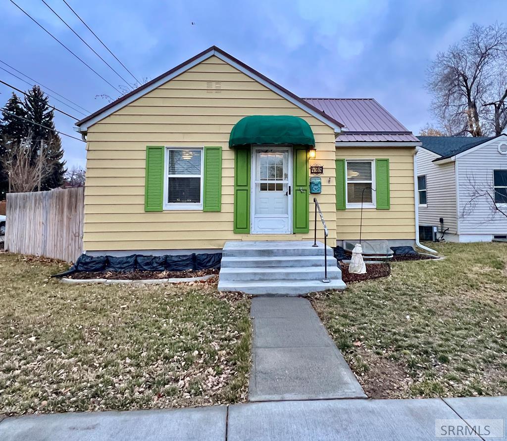 498 9th Street