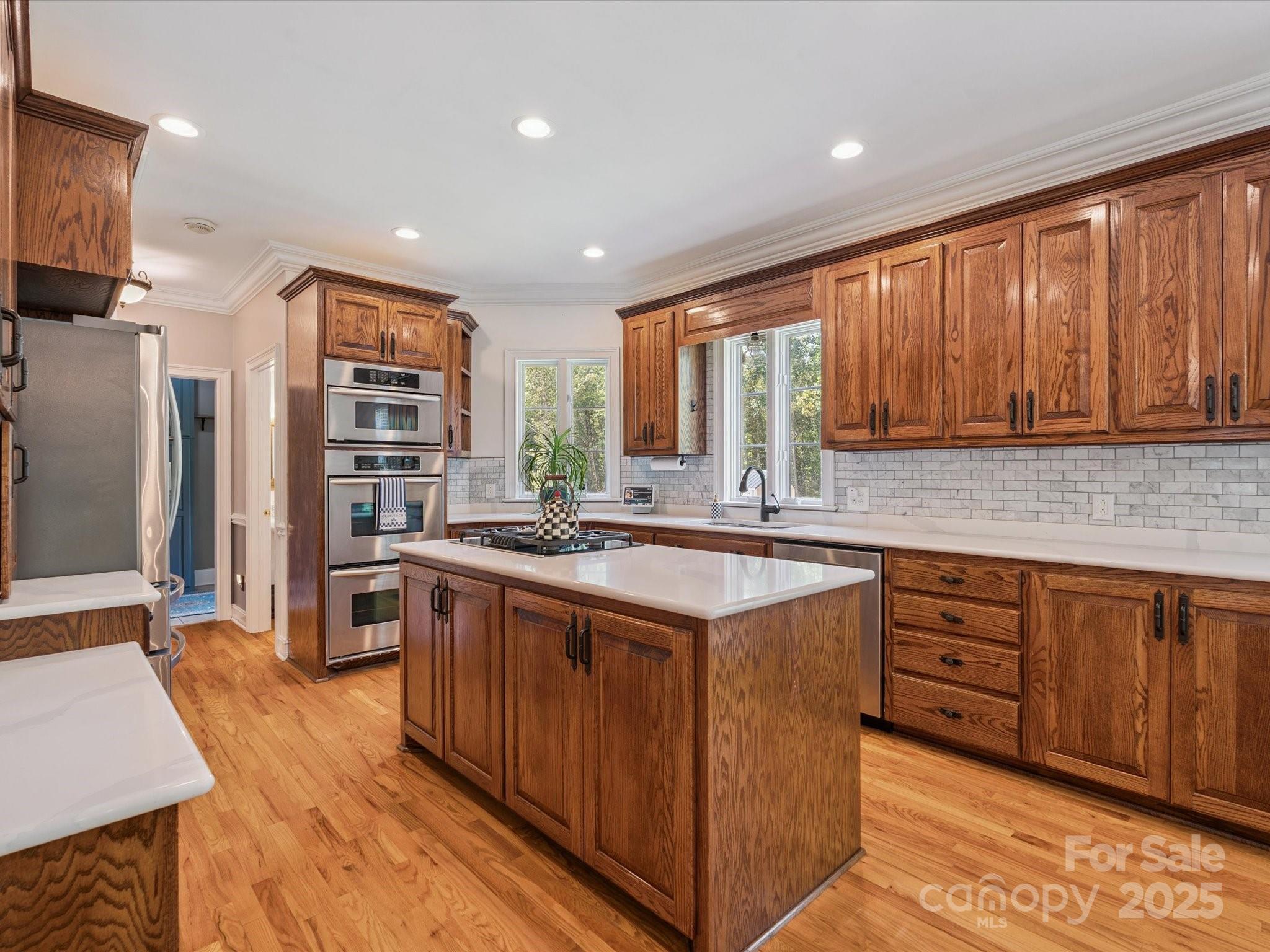 4050 Muirfield Drive