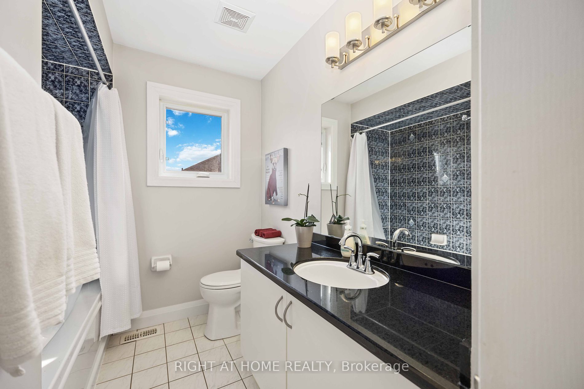 56 Raintree Cres