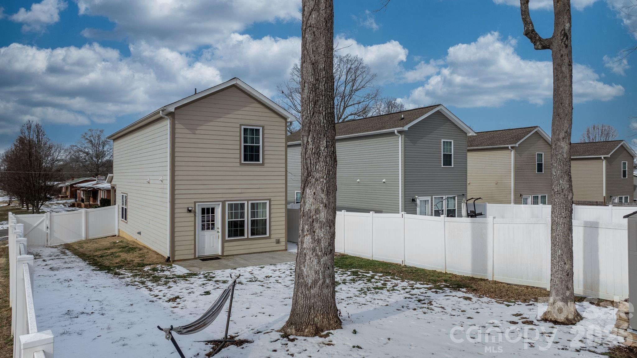1704 15th Street Place NE