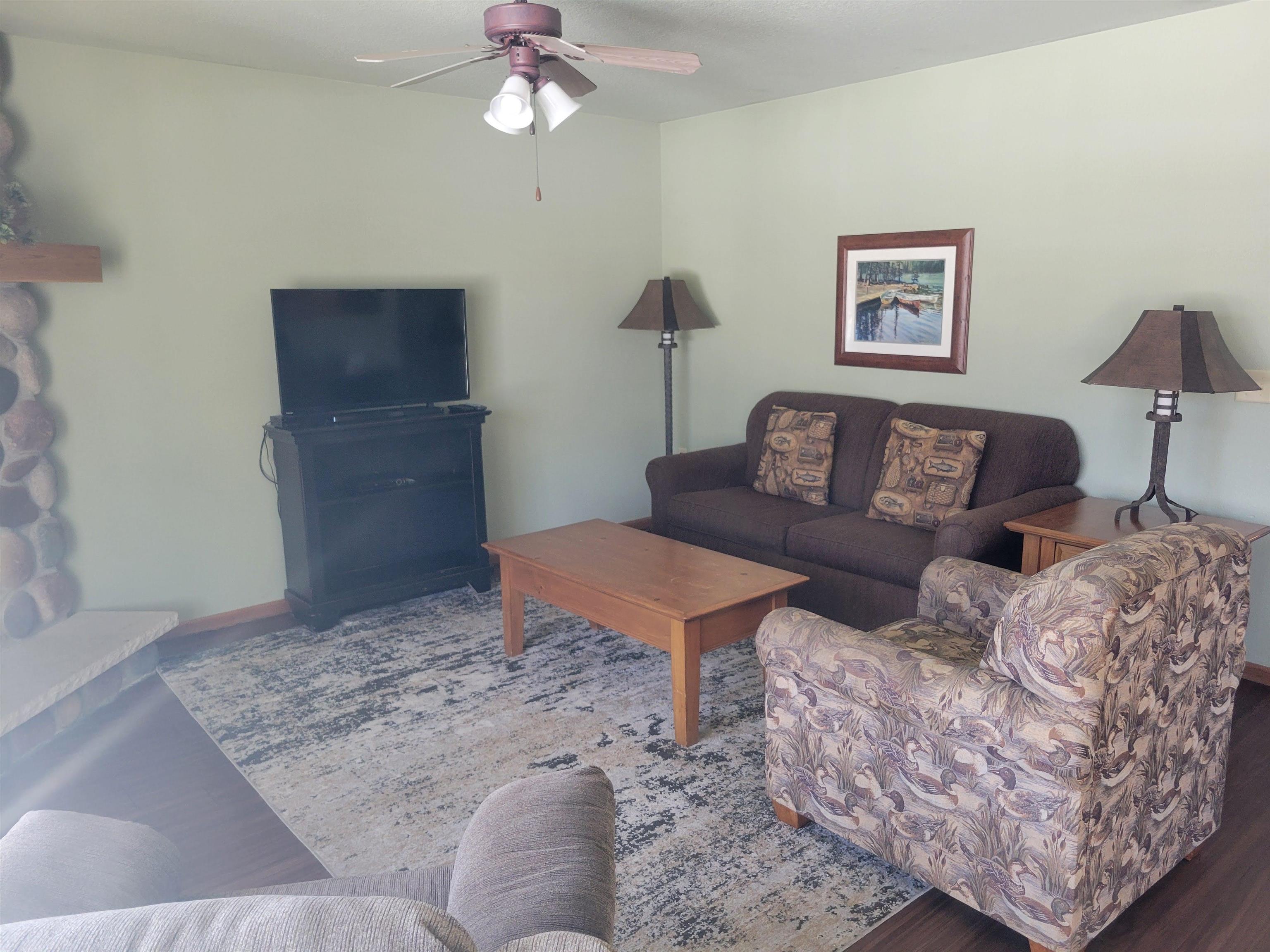 2012 Wild Eagle Lane 128