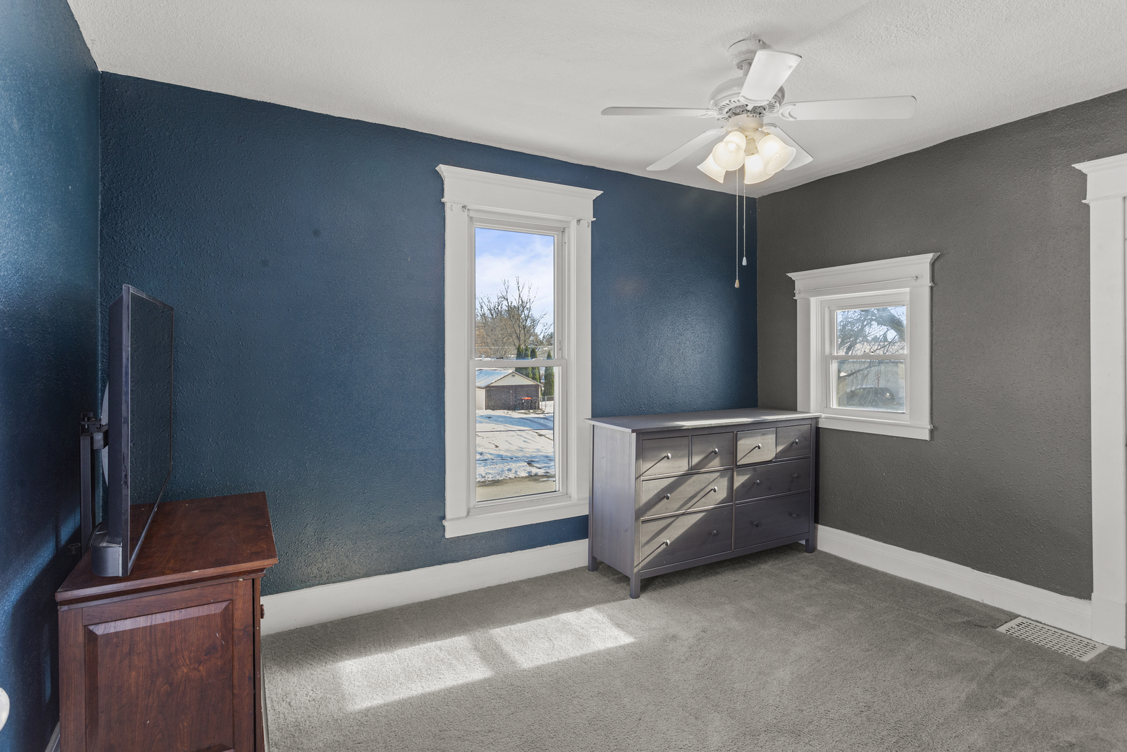 206 N Buchanan Street