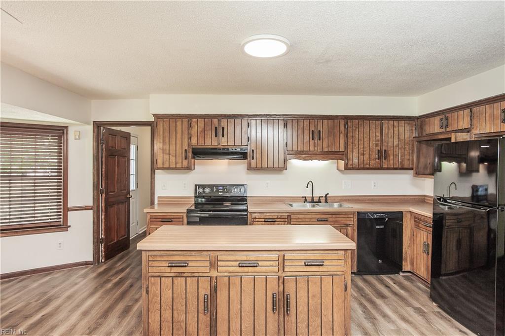 1513 Narbonne Court