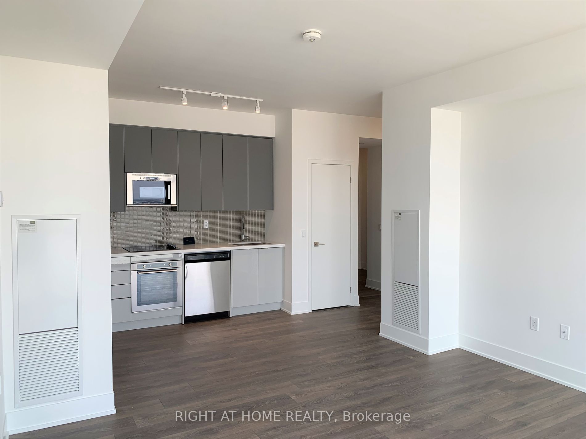 2916 Highway 7 Rd 1308