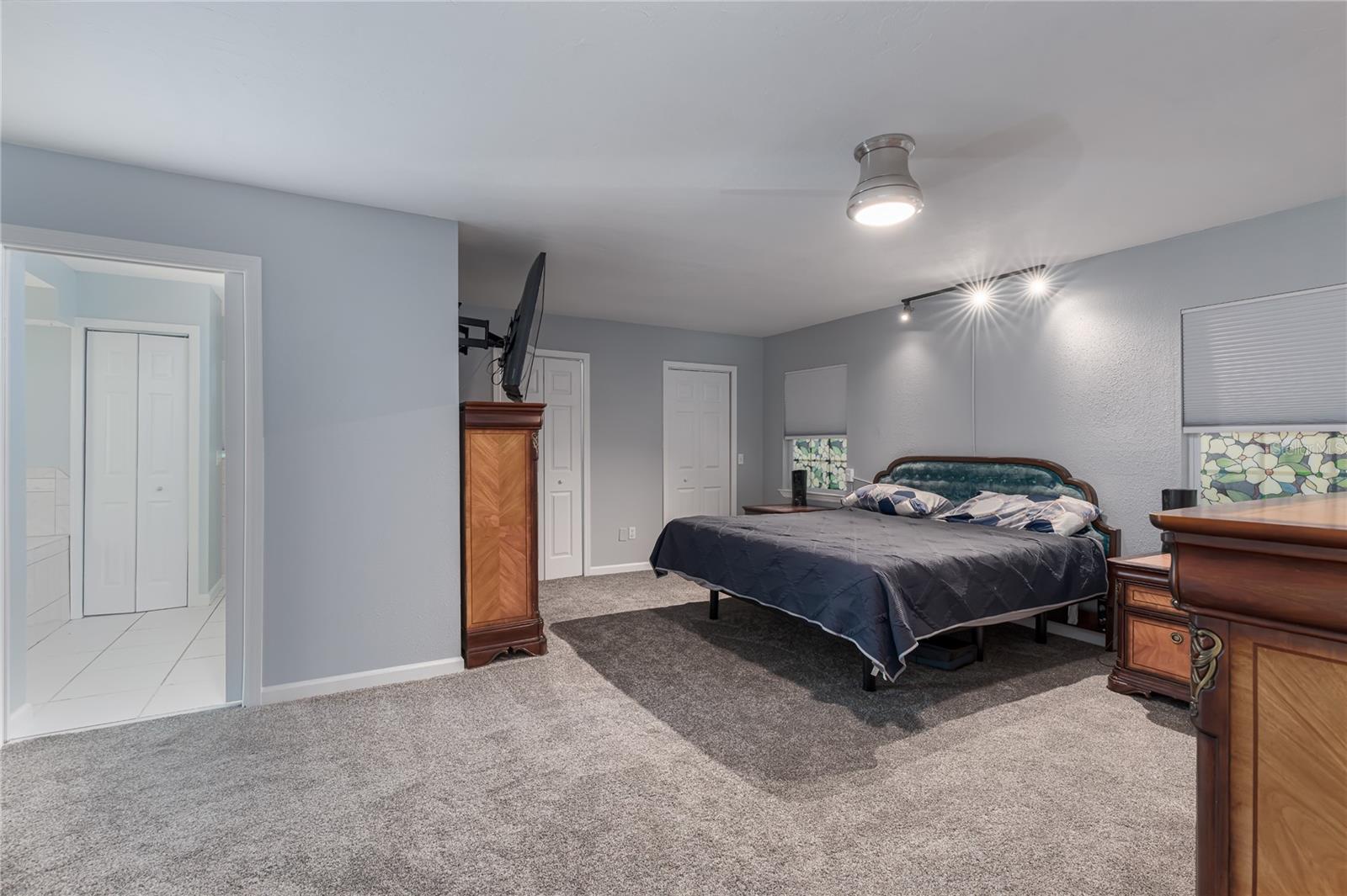 5318 Palmetto Point Drive