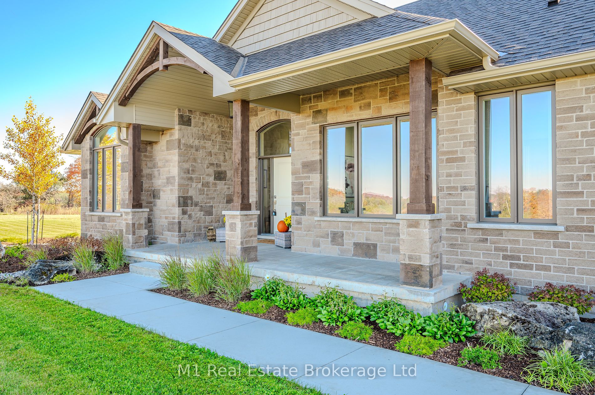 101058 Side Road 10