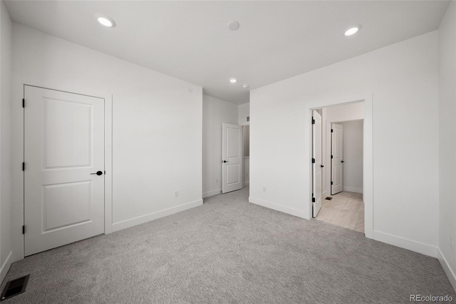 2906 W 56th Avenue