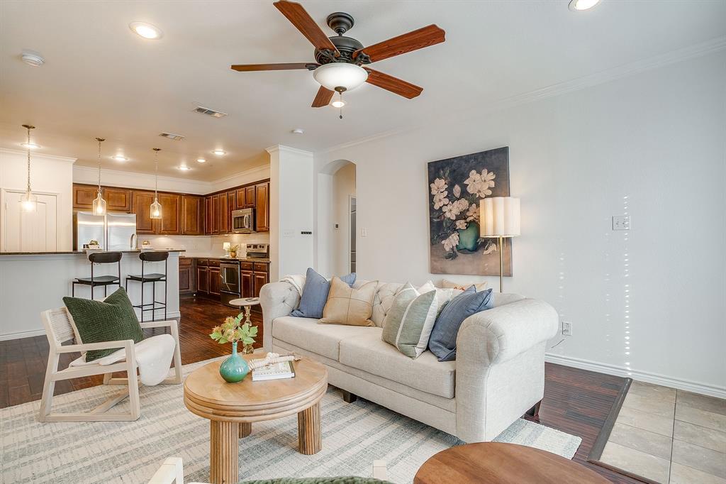 950 Henderson Street 1100