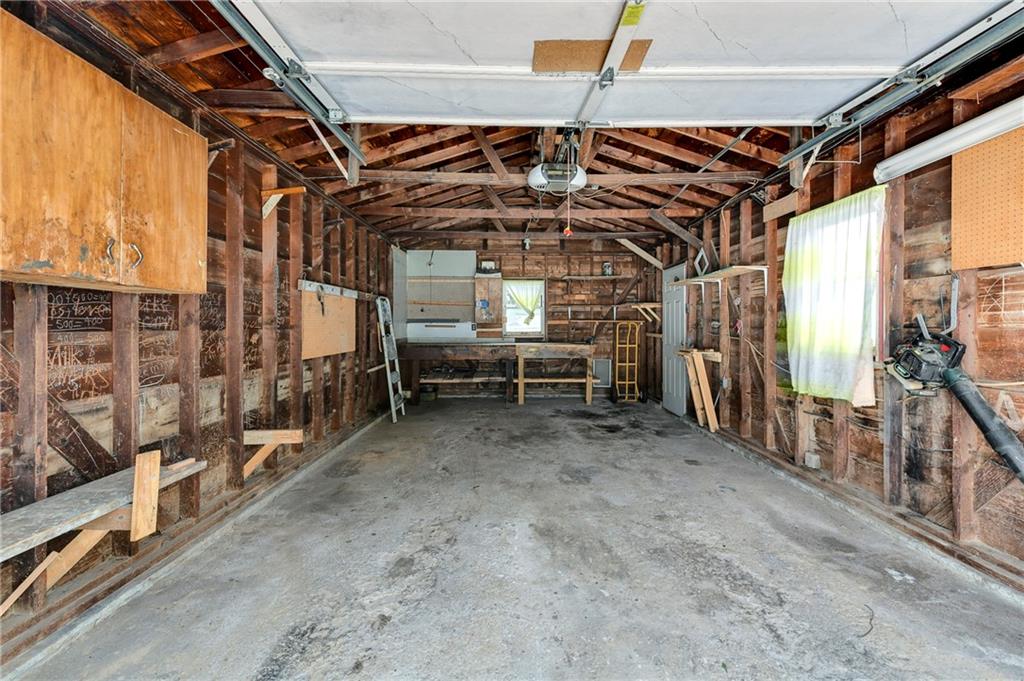 2731 S Northern Boulevard