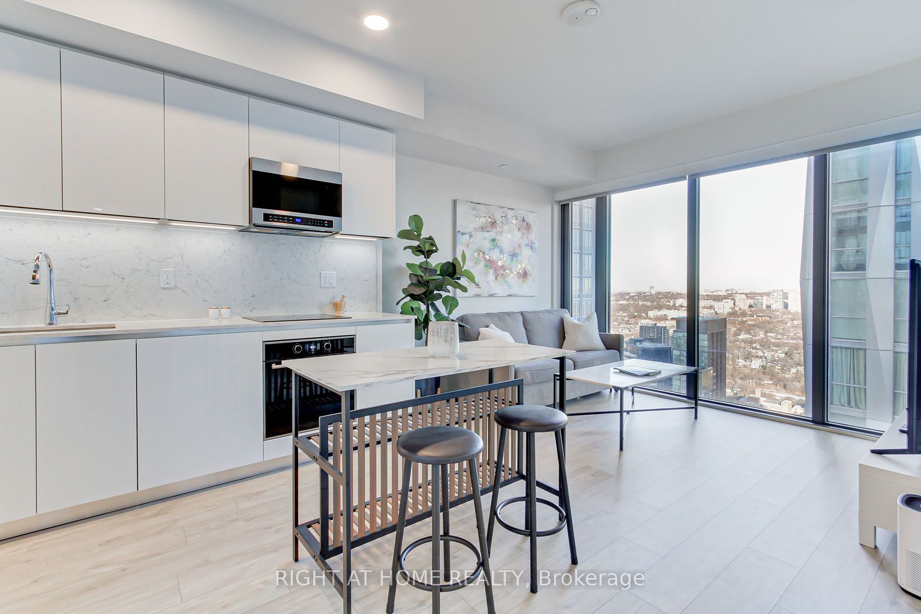 8 Cumberland St 4001