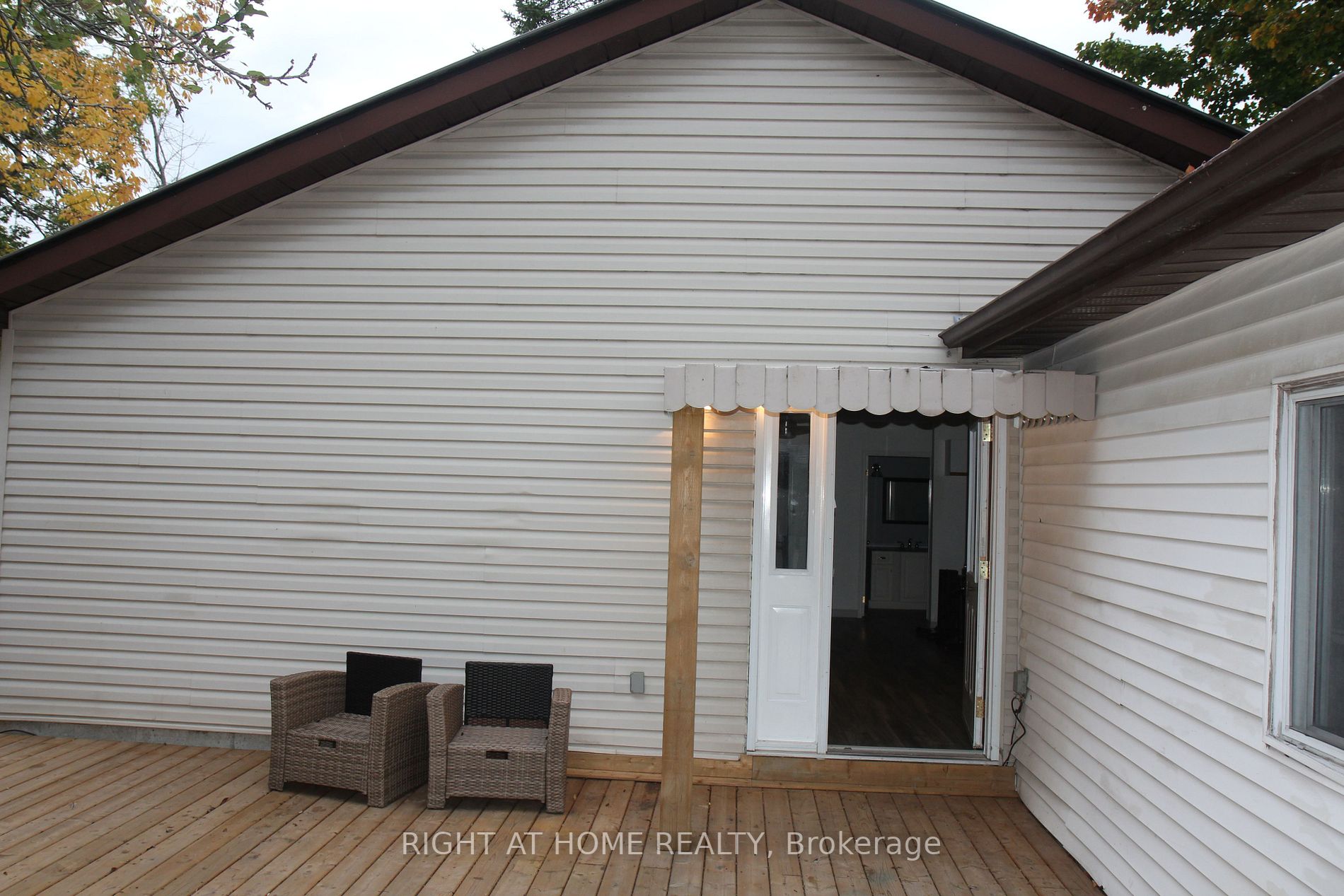 405 S Forest Ave 2