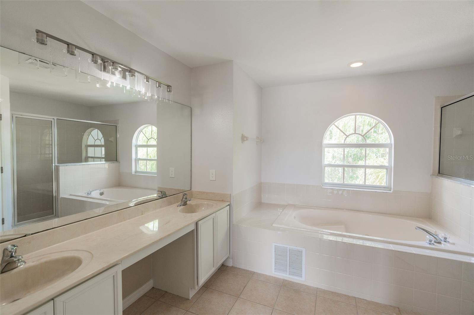 4401 Evergreen Forest Loop