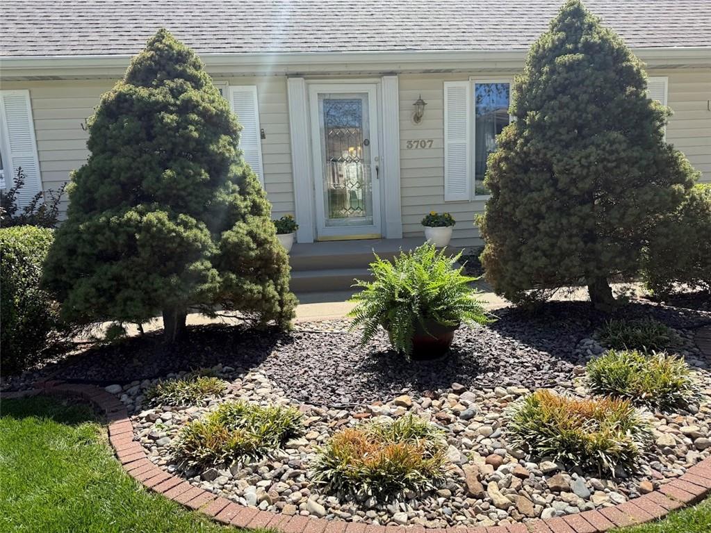 3707 NE 49th Terrace