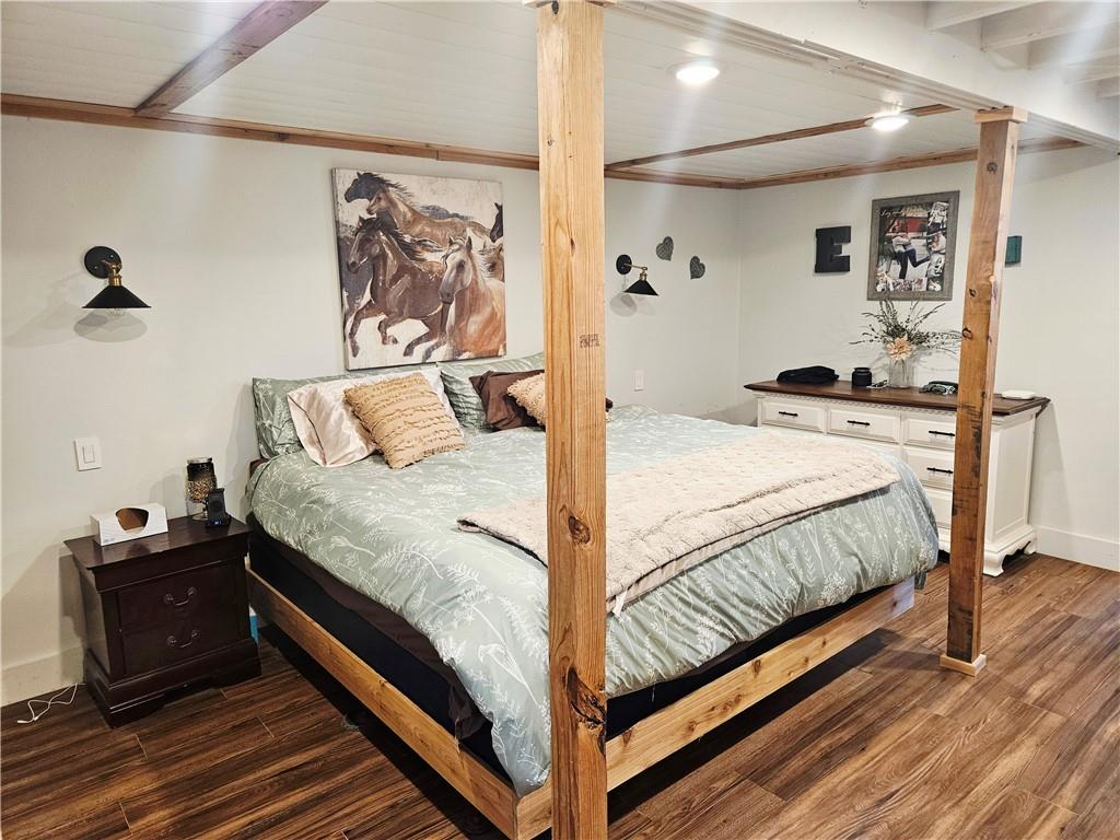 33253 Cedar Niles Road