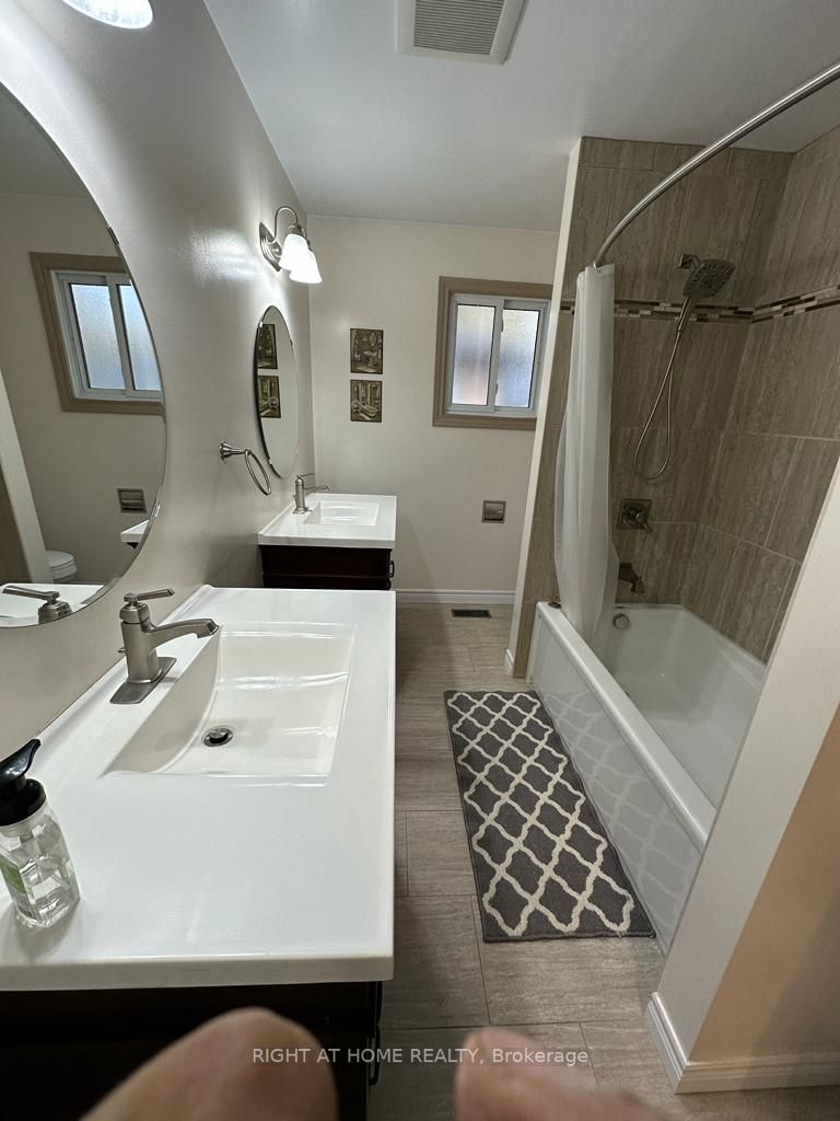 1141 Dowland Cres