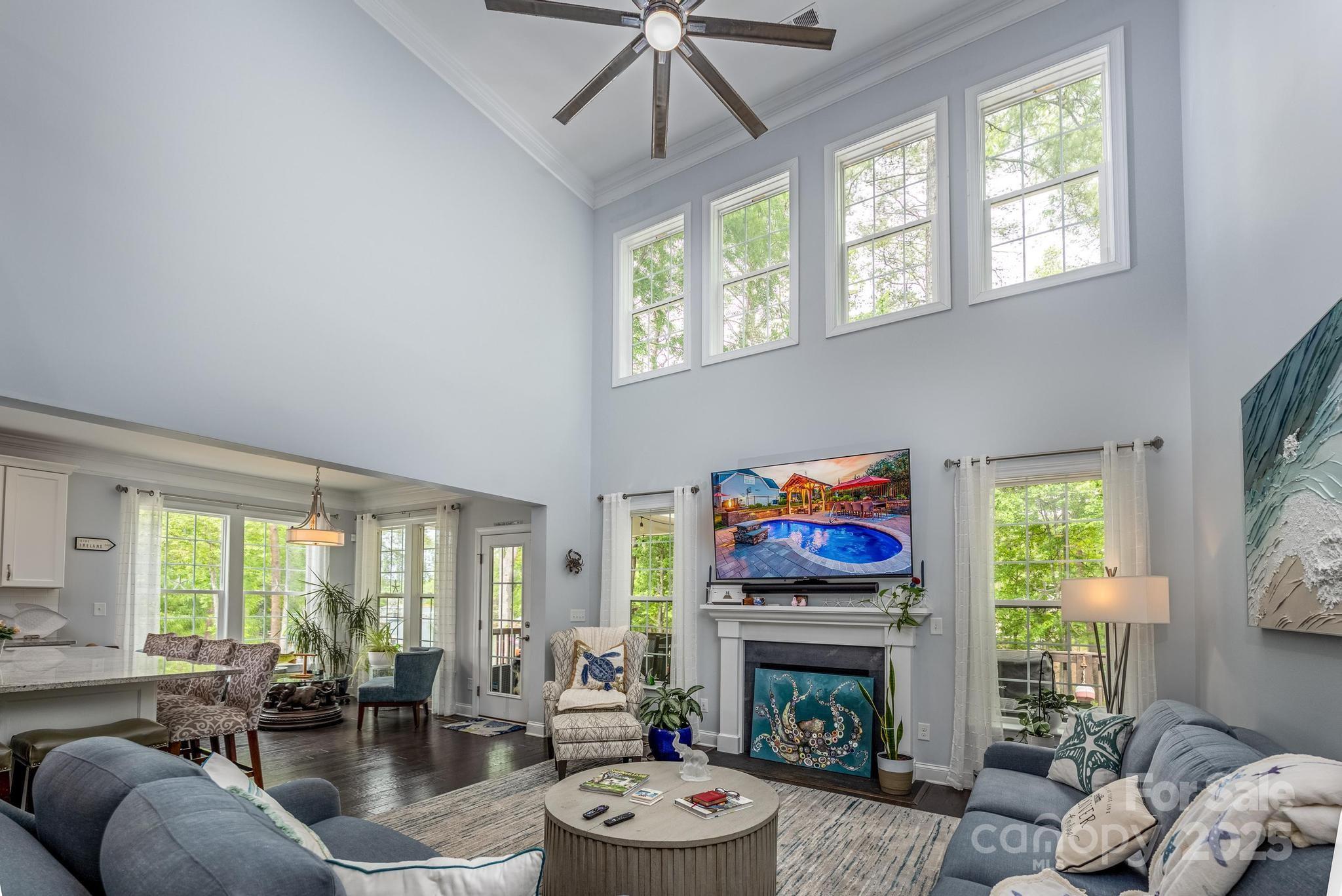 3992 Blue Dory Lane