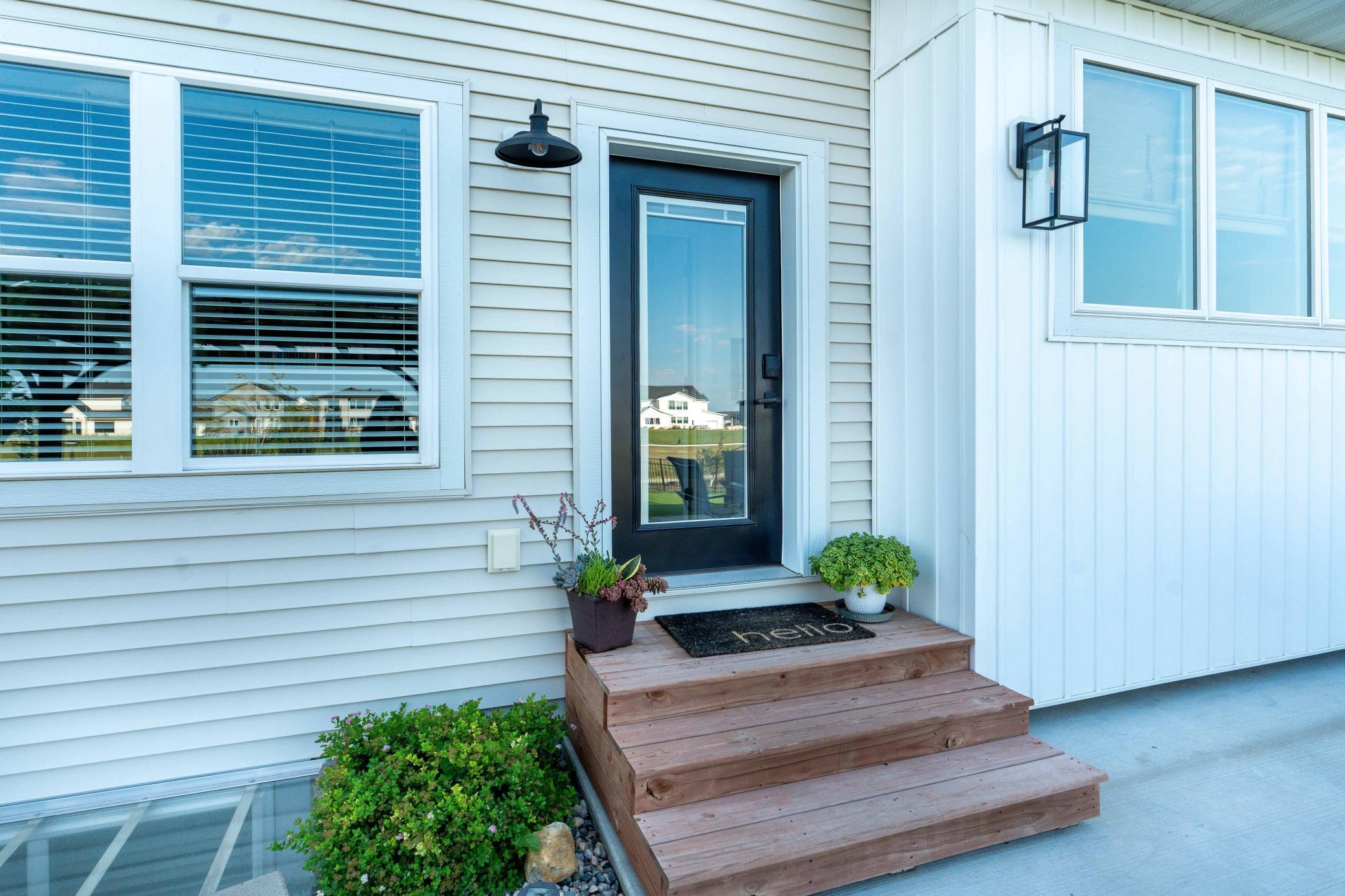 8825 Meadowlark Parkway