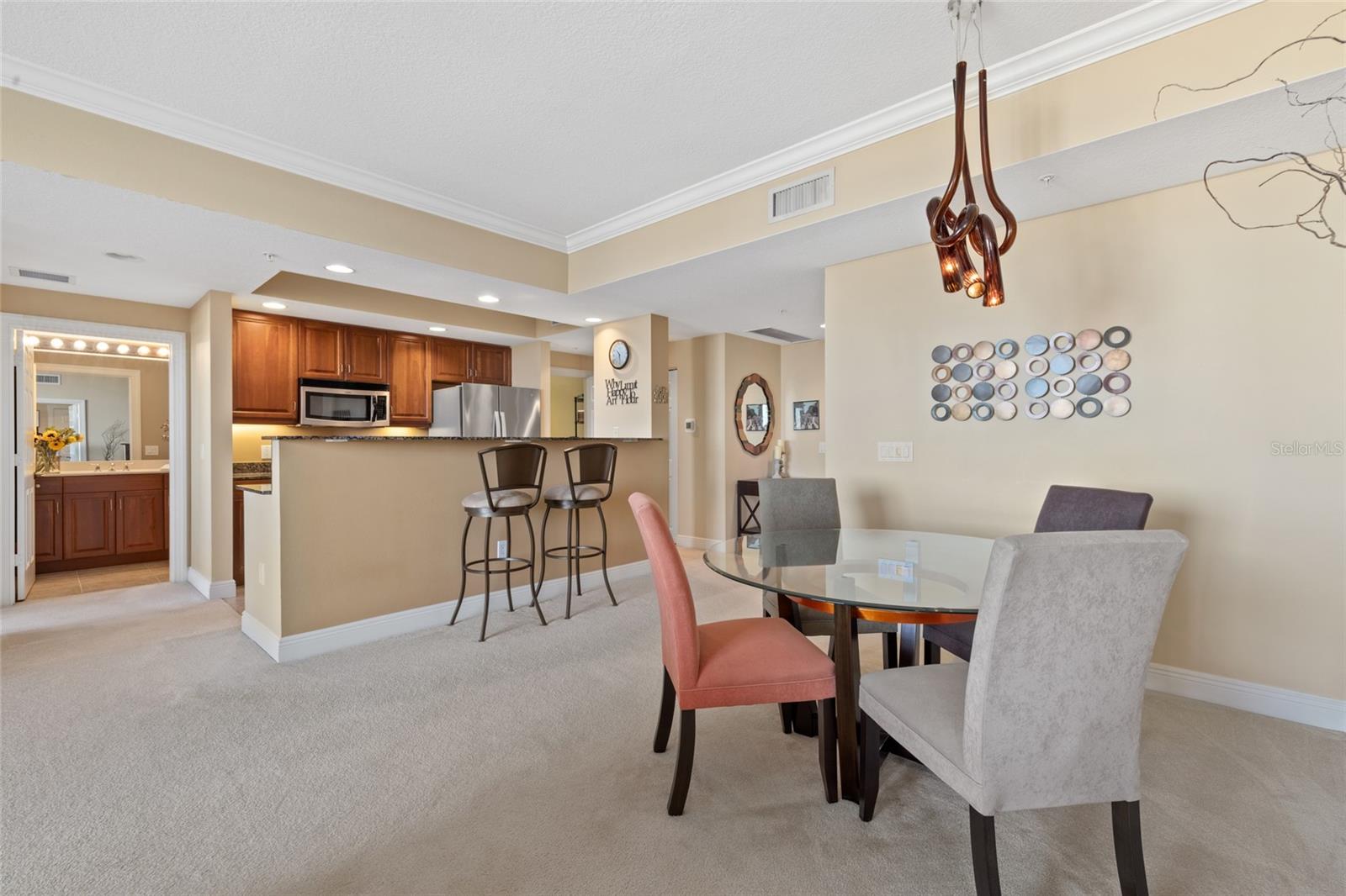 800 N Tamiami Trail 611