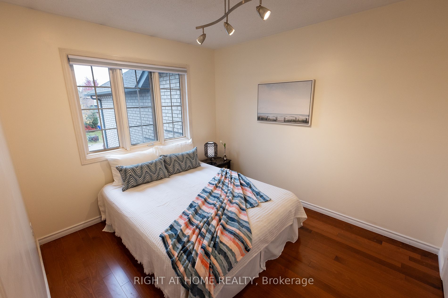 2077 Golden Orchard Tr
