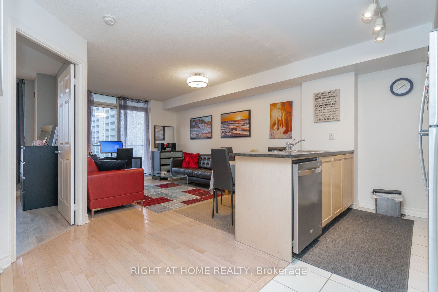 70 High Park Ave 1504
