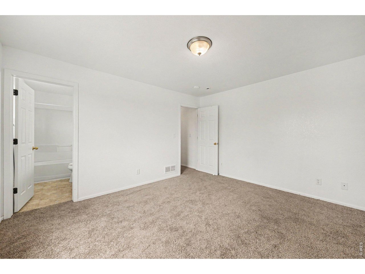 508 E 29th St Dr