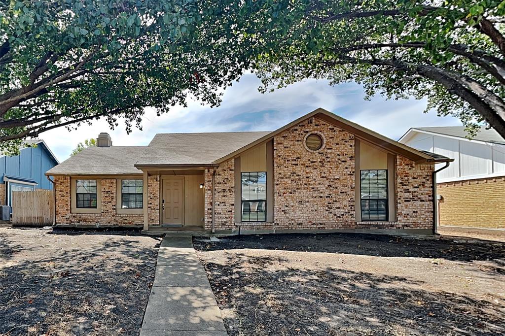 1302 Creekwood Court, Allen