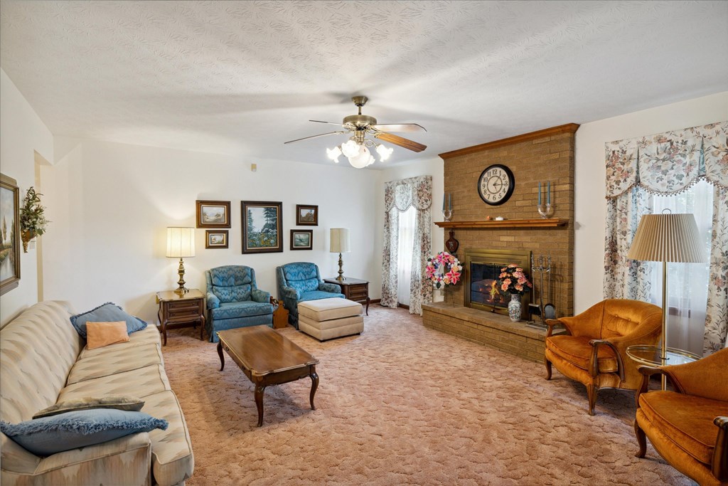 377 Thomas Loop Road