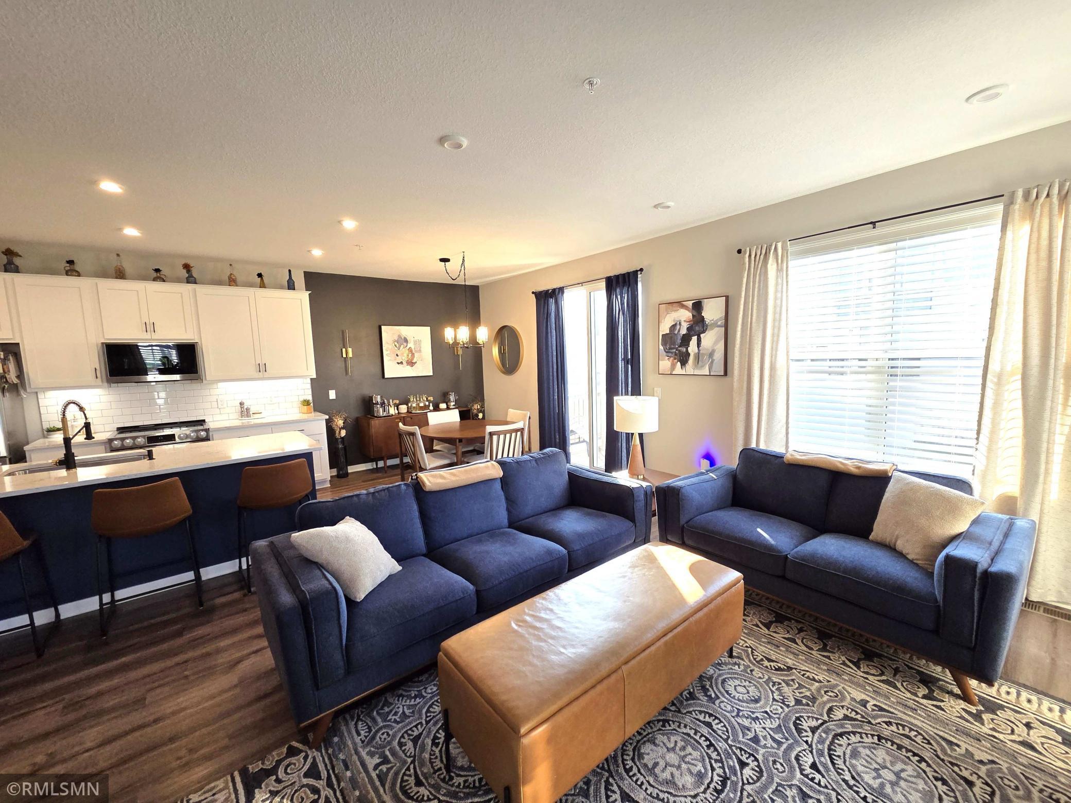 2234 Gateway Curve